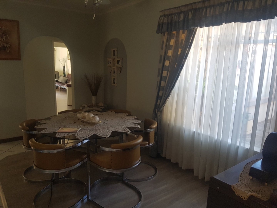 2 Bedroom Property for Sale in Flimieda North West